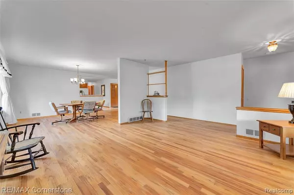 Dearborn Heights, MI 48127,5760 Linden Drive