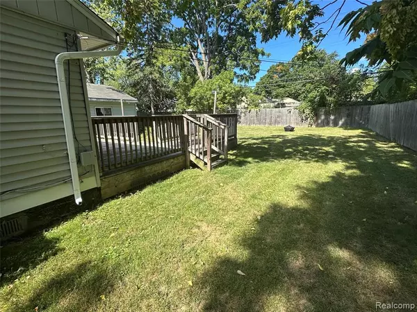 Waterford, MI 48329,6426 Williams Lake Road