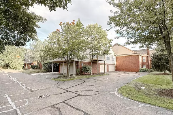 Novi, MI,28560 Carlton Way Drive