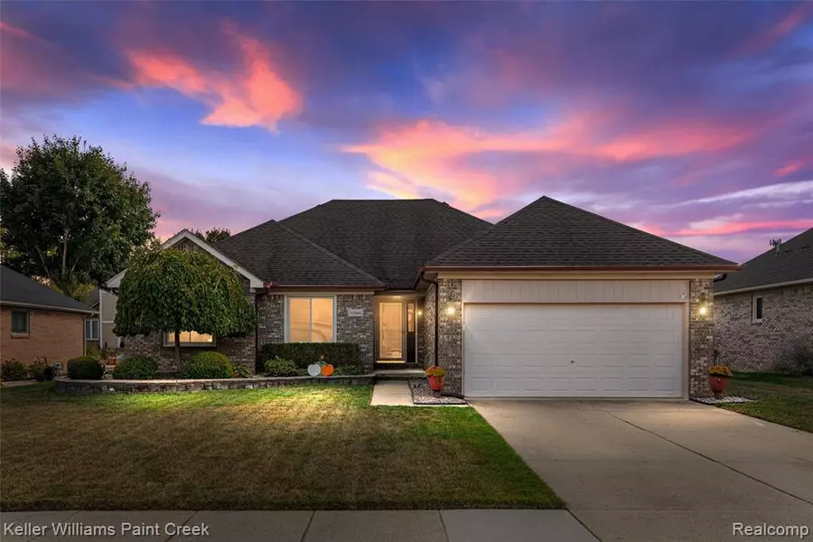 19966 Comanche Drive, Macomb, MI 48042