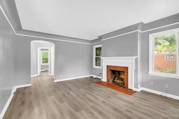 Detroit, MI 48205,15275 Eastburn Street