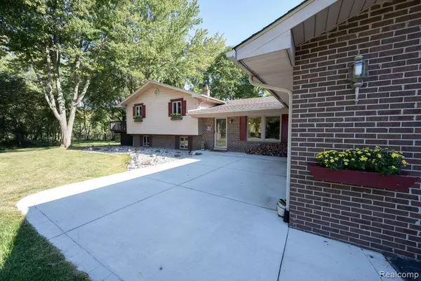 Grosse Ile, MI 48138,9482 Waterman Drive