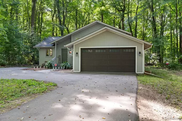 Lake Orion, MI 48362,4365 Rose Court