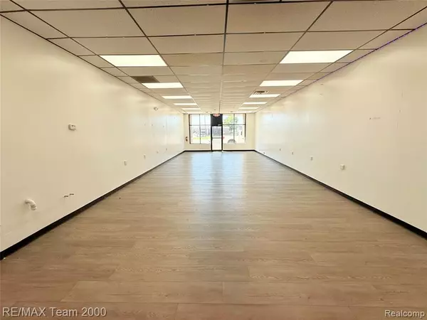 Westland, MI,32888 WARREN Road