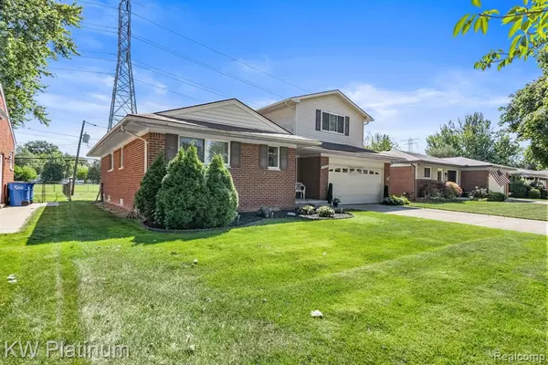 Warren, MI 48093,29820 Palomino Drive