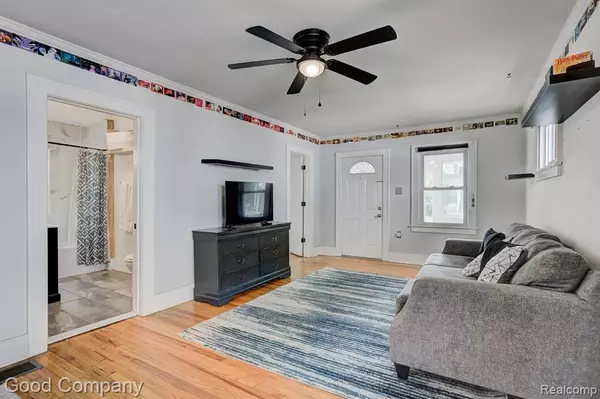 Ferndale, MI 48220,573 E Oakridge Street