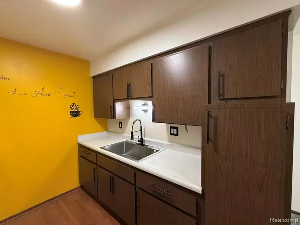 Roseville, MI 48066,19585 Masonic Boulevard