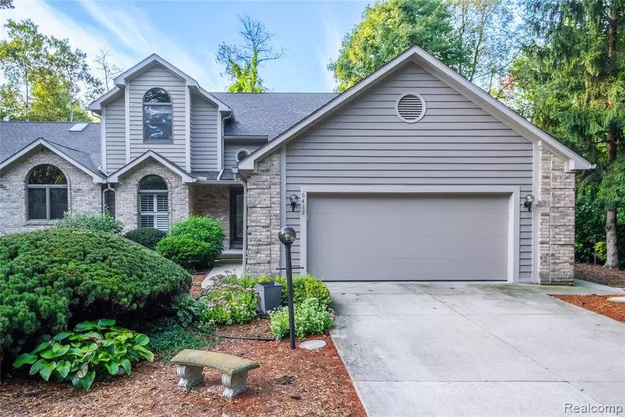 6412 Pinebrook Lane, Burton, MI 48509