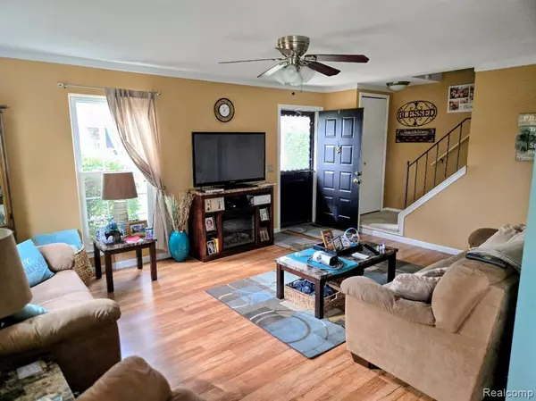 Clinton Twp, MI 48038,15894 S Cambridge Drive