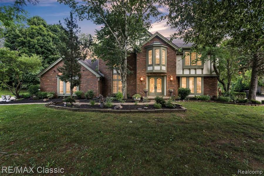 29942 Deer Run Court, Farmington Hills, MI 48331