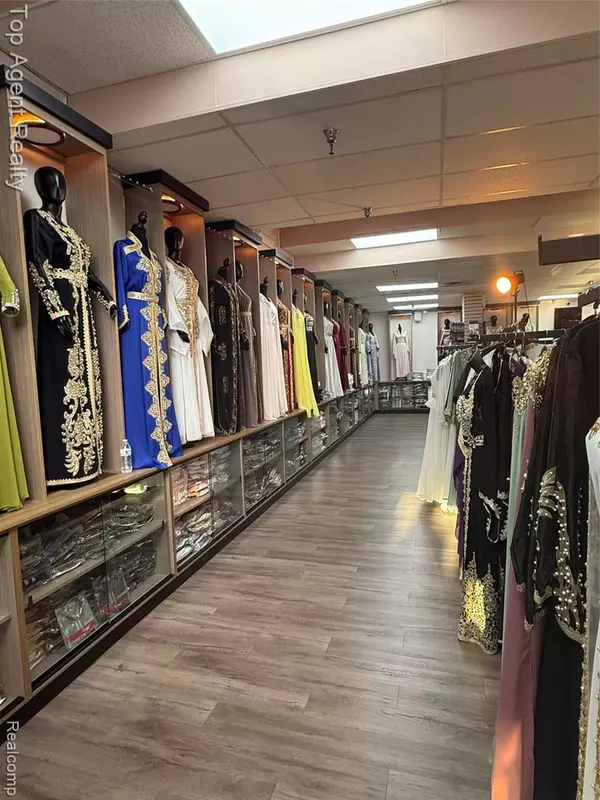 Sterling Heights, MI 48312,37808 Van Dyke Ave