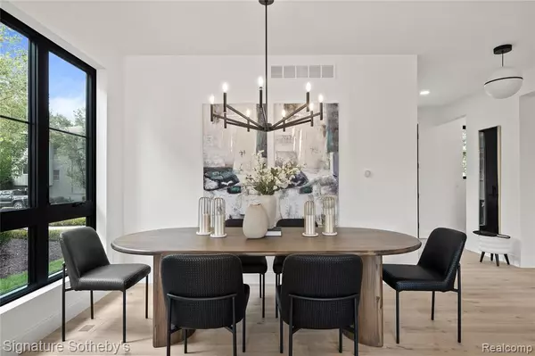 Birmingham, MI 48009,907 ANN Street