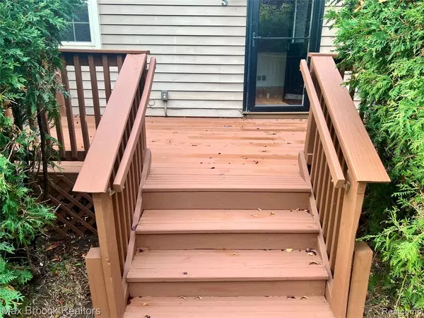 Walled Lake, MI 48390,615 Leon Road