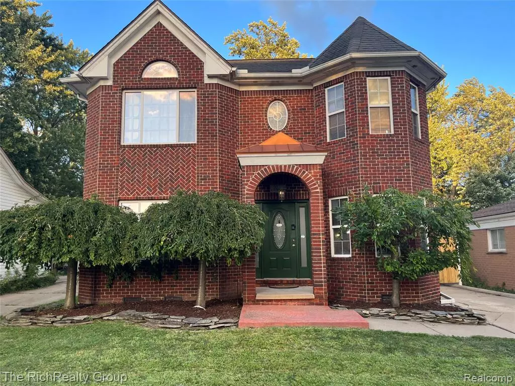 Dearborn Heights, MI 48125,5373 Katherine Street