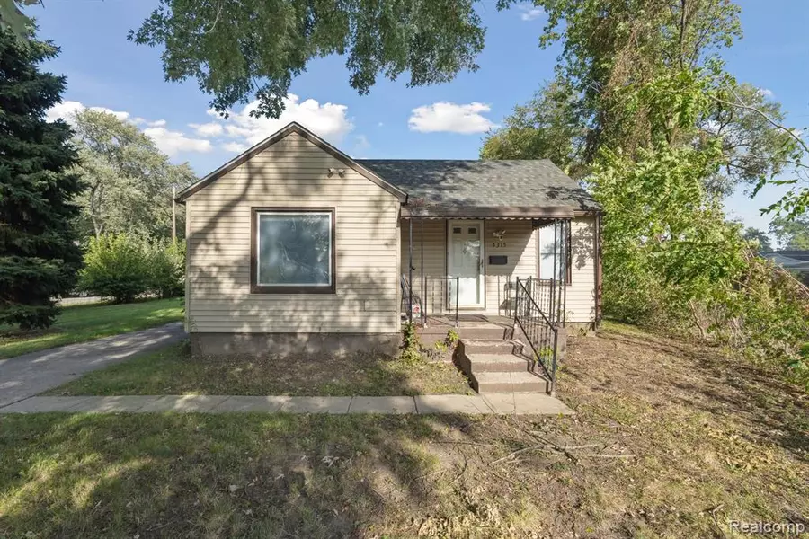 5315 Edgewood Street, Dearborn Heights, MI 48125