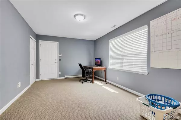Grosse Pointe Park, MI 48230,1048 Lakepointe Street