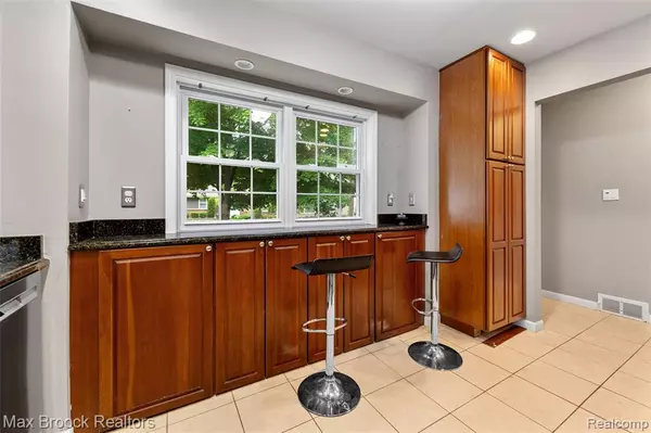 Berkley, MI 48072,4237 Wakefield Road