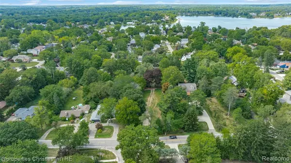 West Bloomfield, MI 48323,5620 Inkster Road