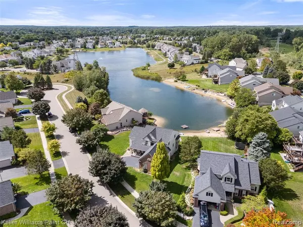 Oxford, MI 48371,892 W Peninsula Court