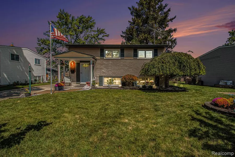23234 Candace Drive, Rockwood, MI