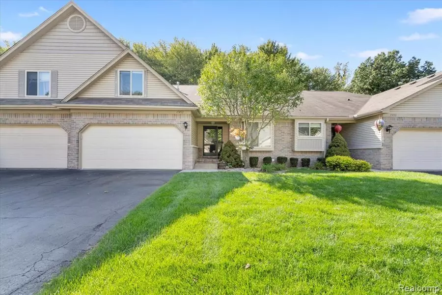 17452 Ava Court, New Boston, MI 48164
