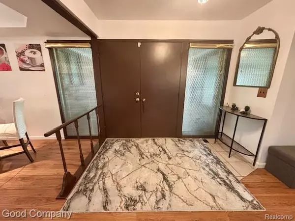 Warren, MI 48093,30205 Lund Avenue