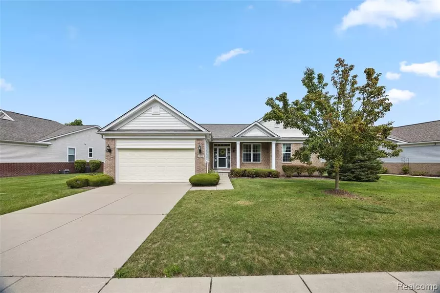 23902 Higgins Way, Brownstown, MI 48134