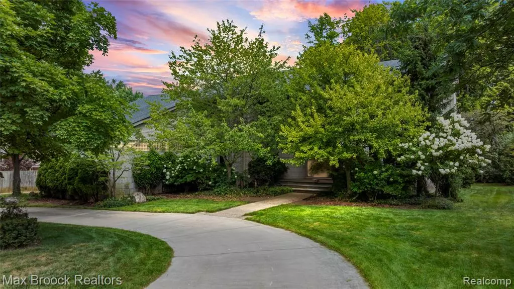West Bloomfield, MI,6067 Charles Drive