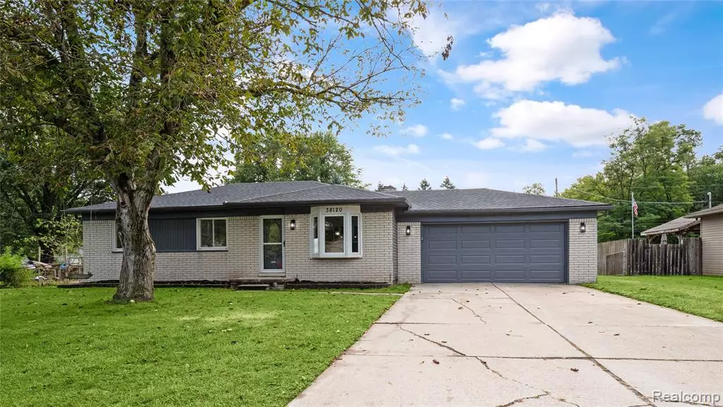 38120 Winkler Street, Harrison Township, MI