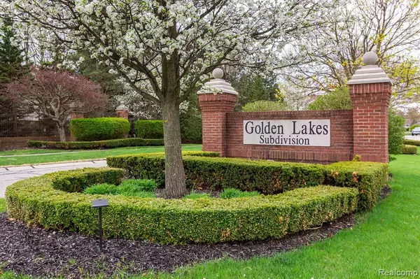 Shelby Twp, MI 48315,49759 Lakebridge Drive