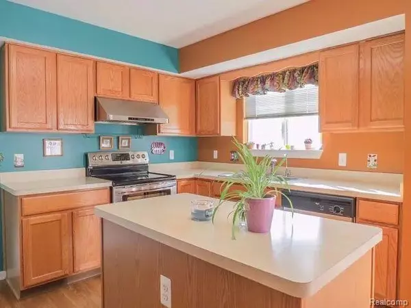 Ann Arbor, MI 48105,3195 Otter Creek Court