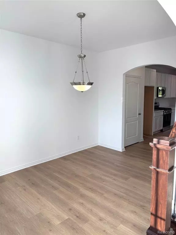 Waterford, MI 48328,424 Hogarth