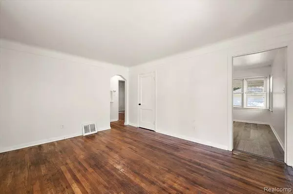 Warren, MI 48089,21139 Dexter Boulevard