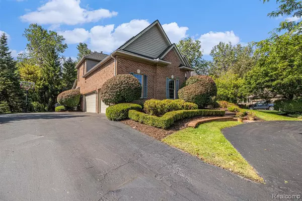 Ann Arbor, MI 48108,2115 Stonebridge S Drive