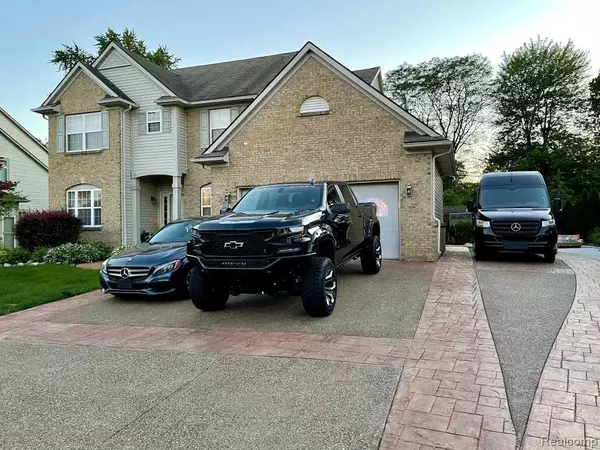 Southfield, MI 48034,26895 S Monroe Drive
