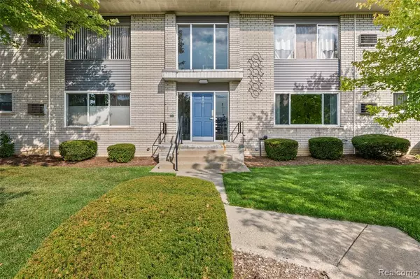 Royal Oak, MI 48073,4830 BRIARWOOD Avenue