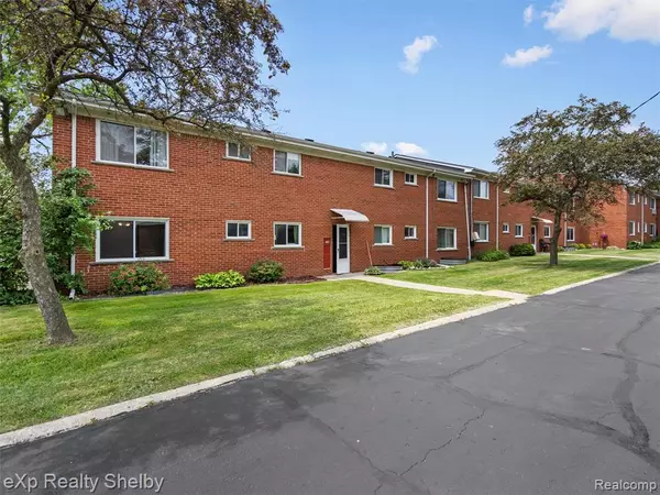 Royal Oak, MI 48073,3100 Linwood Avenue