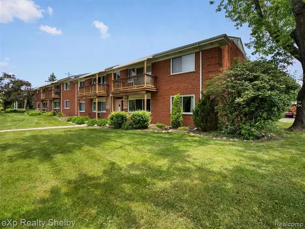 Royal Oak, MI 48073,3100 Linwood Avenue