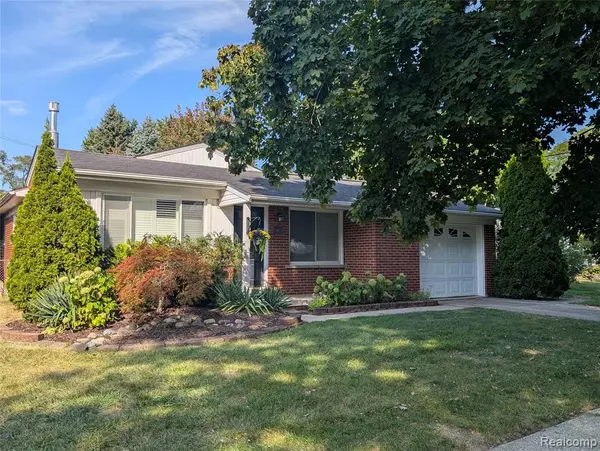 Plymouth, MI 48170,14635 Huntington Drive
