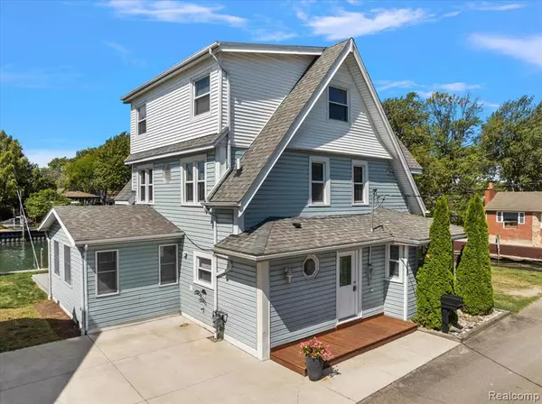 Harrison Township, MI,37697 Mast Court