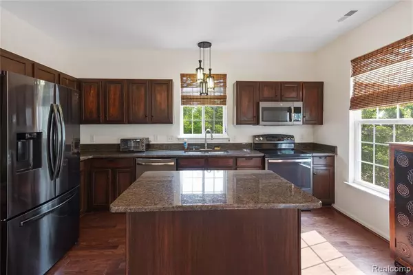 Canton, MI 48188,2065 Pinecroft Drive
