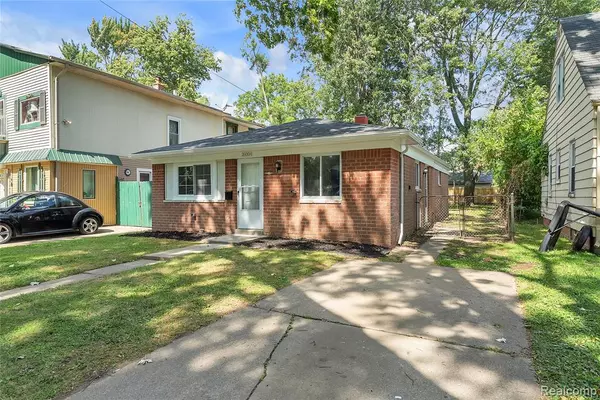 Dearborn Heights, MI 48125,26004 Currier Street