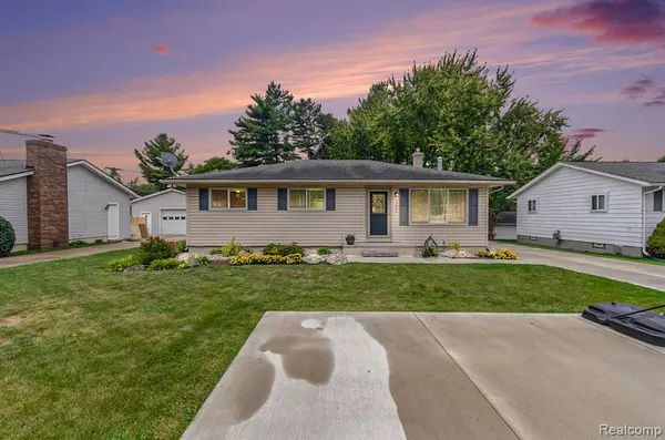 Waterford, MI 48328,2375 Marwood Drive