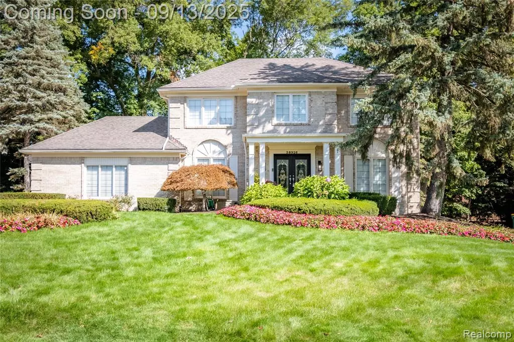 Farmington Hills, MI 48331,38926 Plumbrook Drive