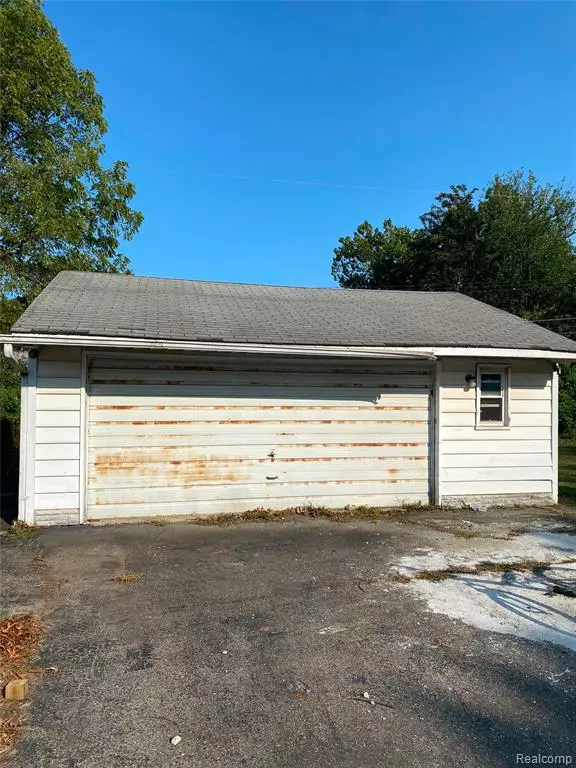 Southgate, MI 48195,15361 Flanders Street