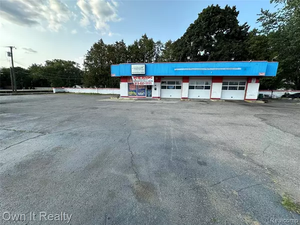 Redford, MI 48240,26680 W 7 Mile Road