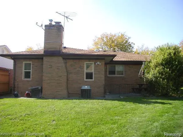 Sterling Heights, MI 48310,2952 Sylvan