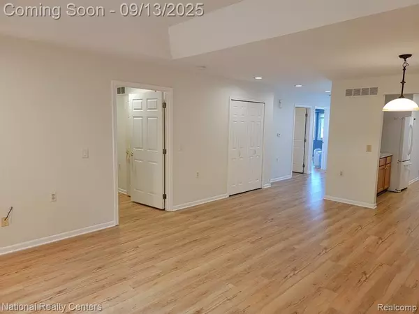 Farmington Hills, MI 48336,21295 Juniper Court