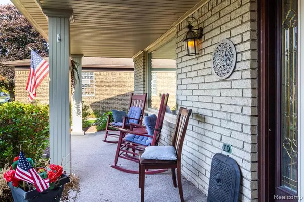 Canton, MI 48187,42928 Versailles Road