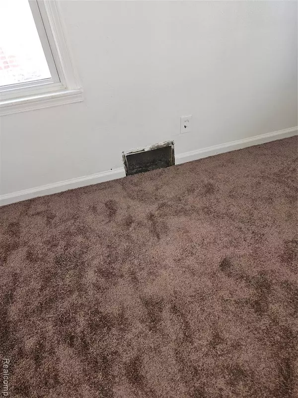 Detroit, MI 48221,19934 Manor Street